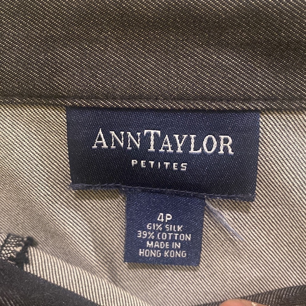 🌹Host Pick🌹▶️Ann Taylor◀️ Mini Skirt - Size 4p - Picture 9 of 9